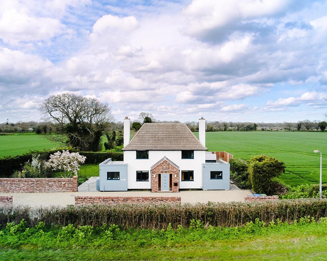 Covehithe House-Coastal Luxury- Sleeps 12-With Huge Swimspa! Wrentham Exterior photo